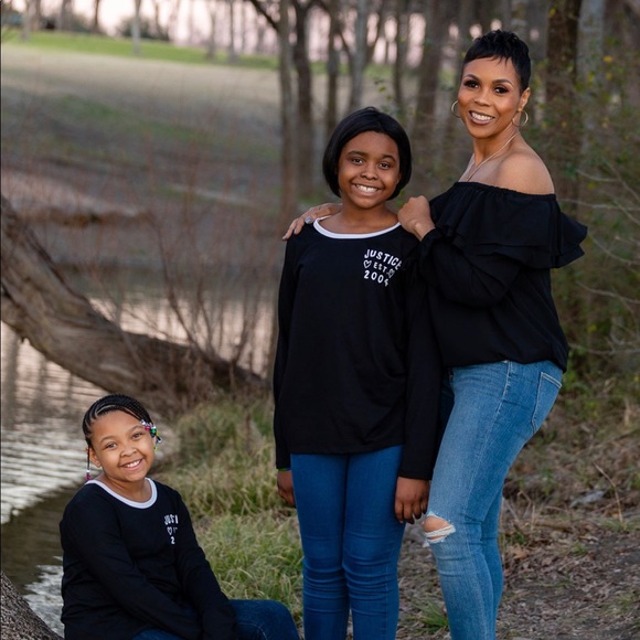 Meet your Posher, Erika - Picture 2 of 4